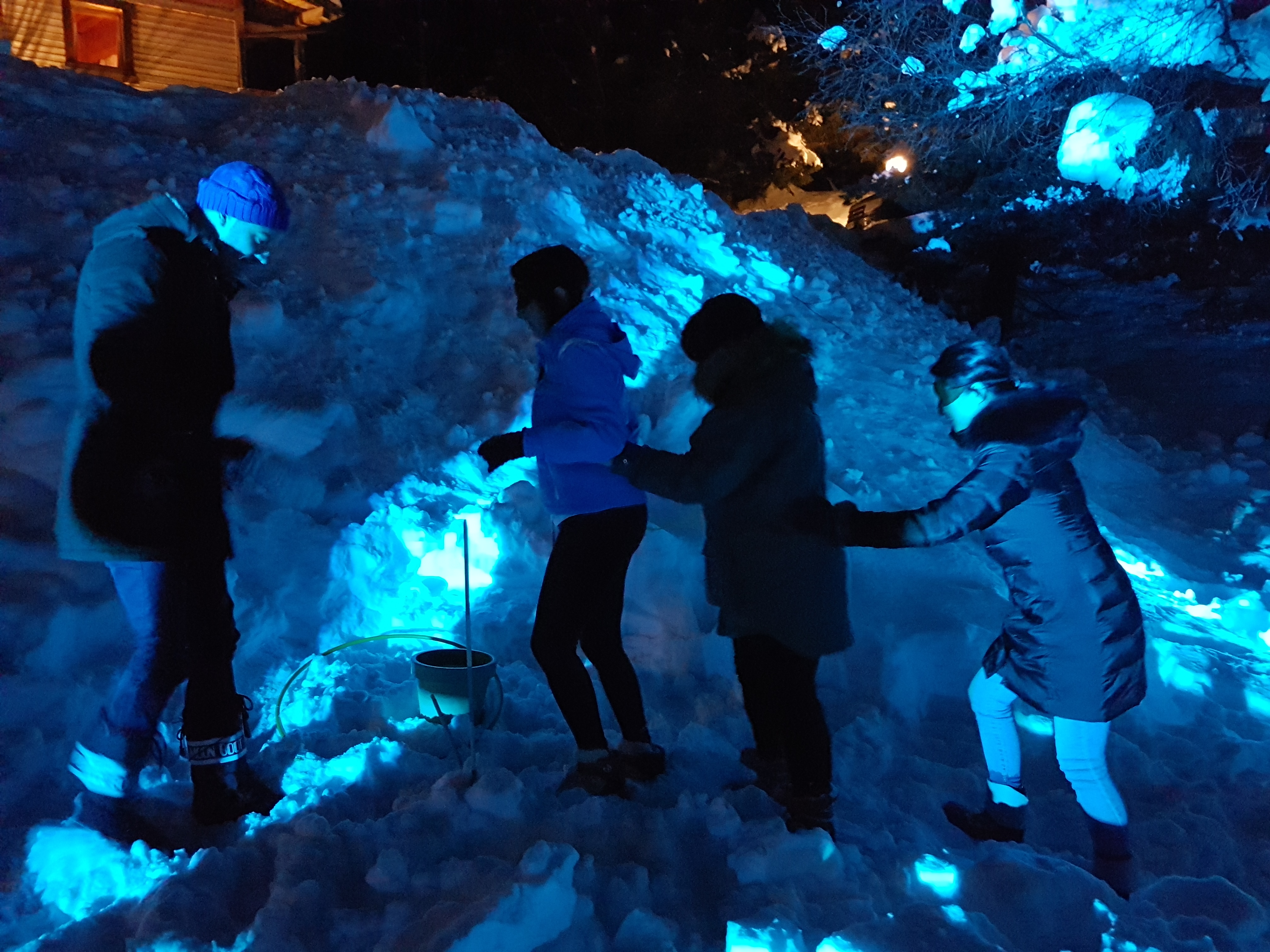 Le groupe suisse PIAGET Montres anime son séminaire à Chamonix à l’aide de l’expérience teambuilding outdoor immersive inédite : The blind Snow Team Walking !